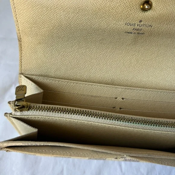 Auth Louis Vuitton Damier Azur Portefeuille Sarah long wallet in box - Picture 7 of 16